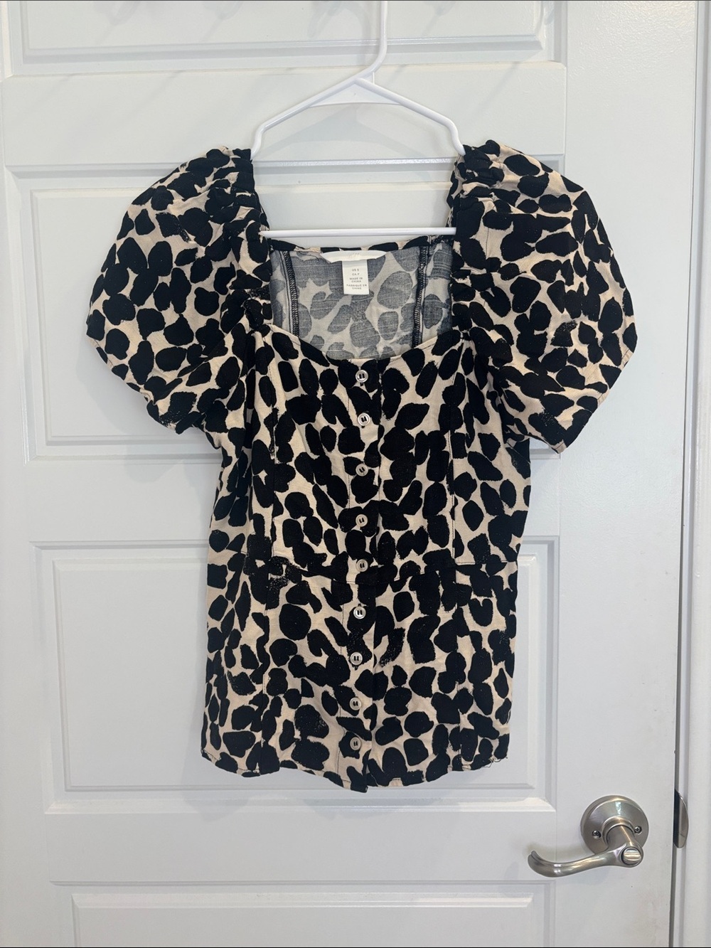 H&M Puff Sleeve Button Front Peplum Blouse Black & Cream Print Size Small